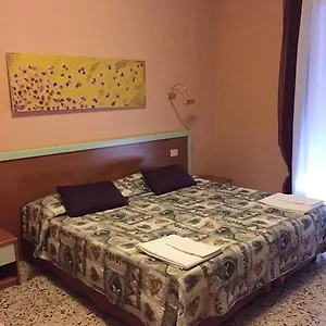 ** Hotel San Donnino Italia